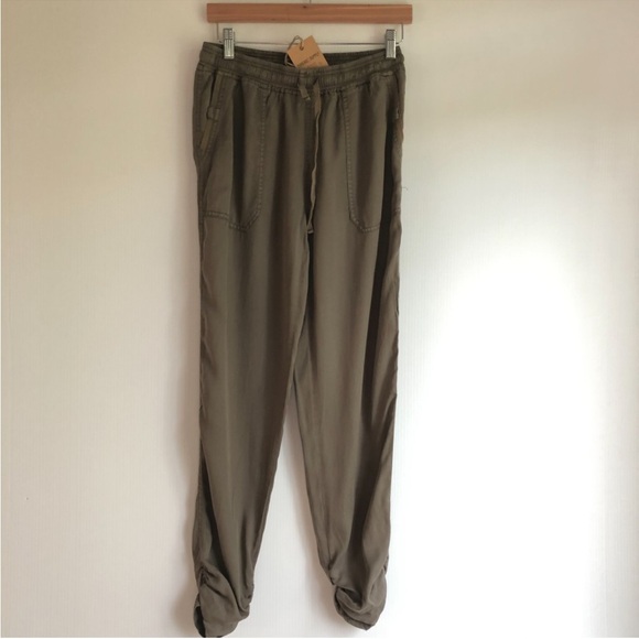 🆕 Thread and Supply jogger style Olive green pants NWT - Picture 1 of 9